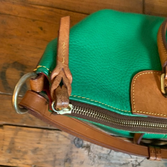 Dooney & Bourke tote bag purse pebbled leather kelly green  cherry charm - Picture 8 of 16